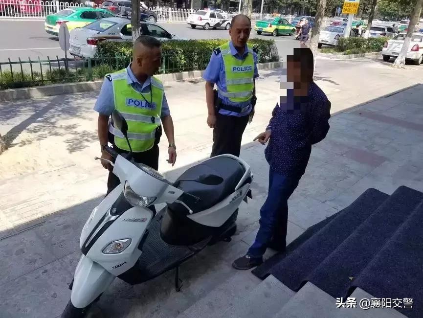 特警火眼金睛巡逻擒获逃犯,巡逻交警发现可疑人员