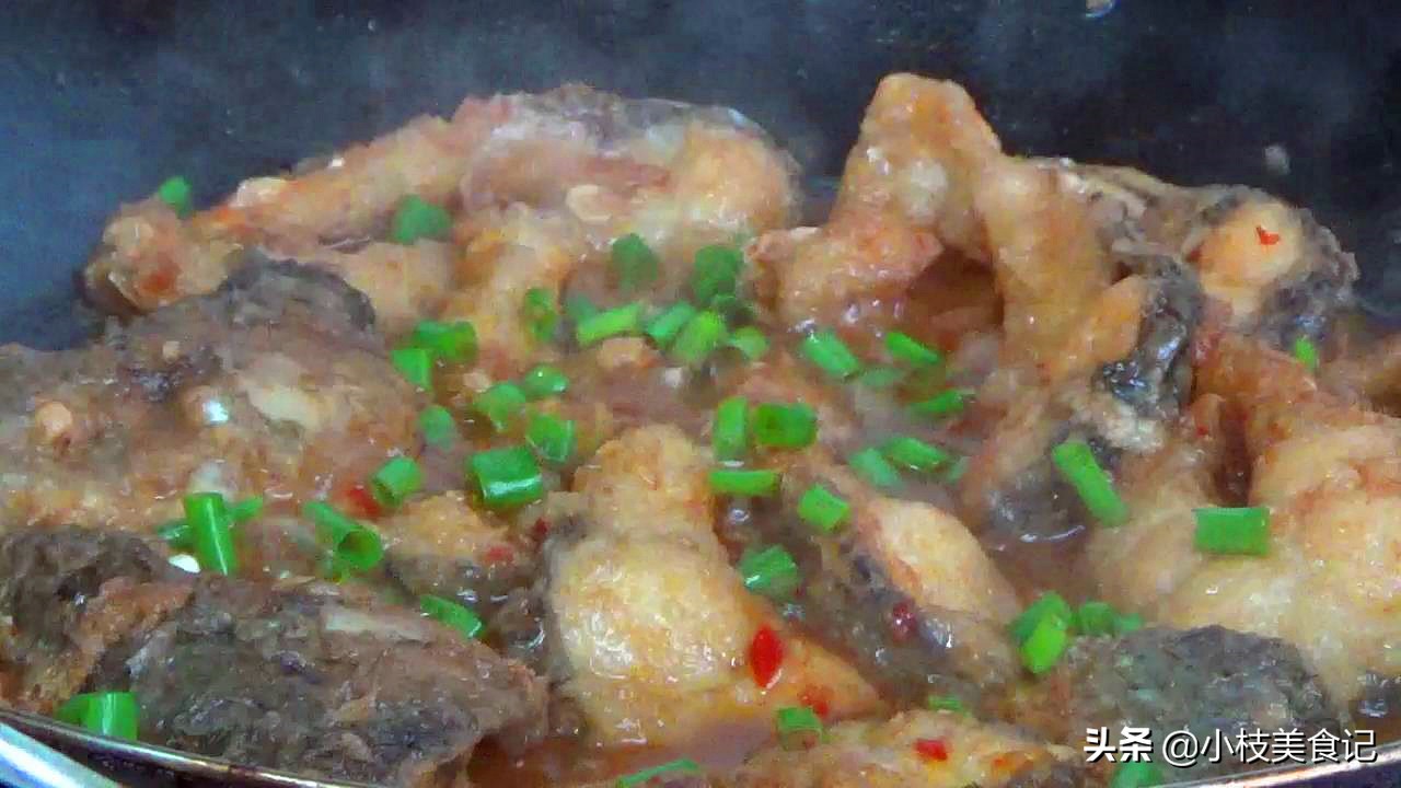 这样做的草鱼鲜嫩又入味还没腥味,草鱼这样吃才过瘾教你秘制做法