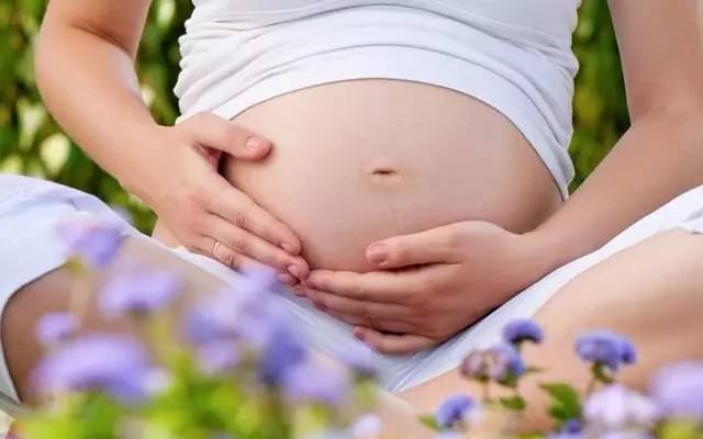 孕期不适症状说明胎儿在正常发育,孕期的各种不适不是矫情