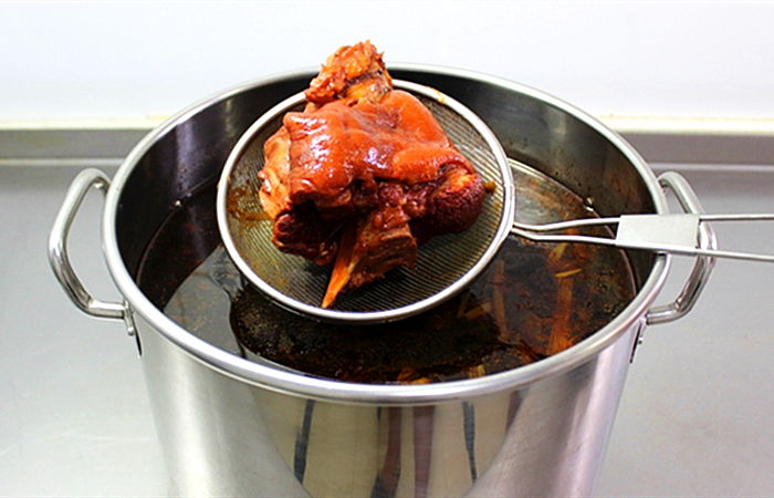 卤肉卤得不咸怎么办,做了卤肉眼睛干涩怎么办