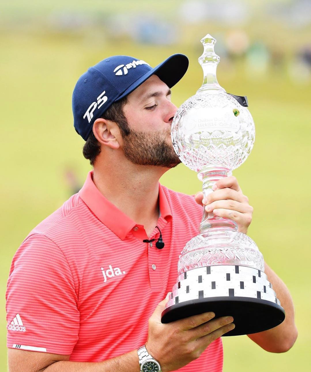 冯珊珊登顶高坛世界第一,点评冯珊珊夺得九个冠军