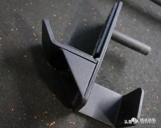 crossfit训练家庭版,crossfit健身房装修风格