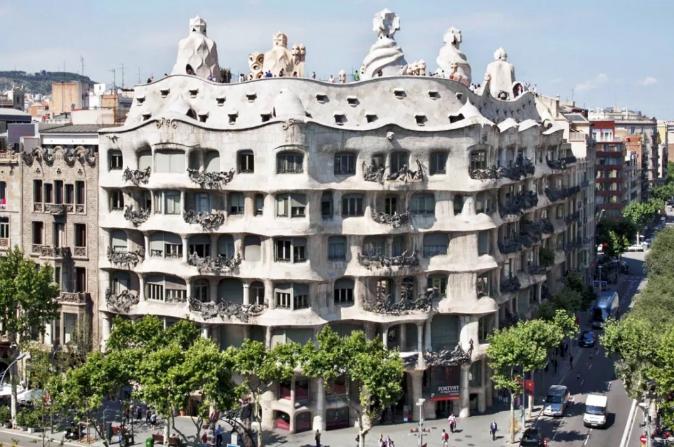 设计大师安东尼奥高迪,西班牙设计大师高迪