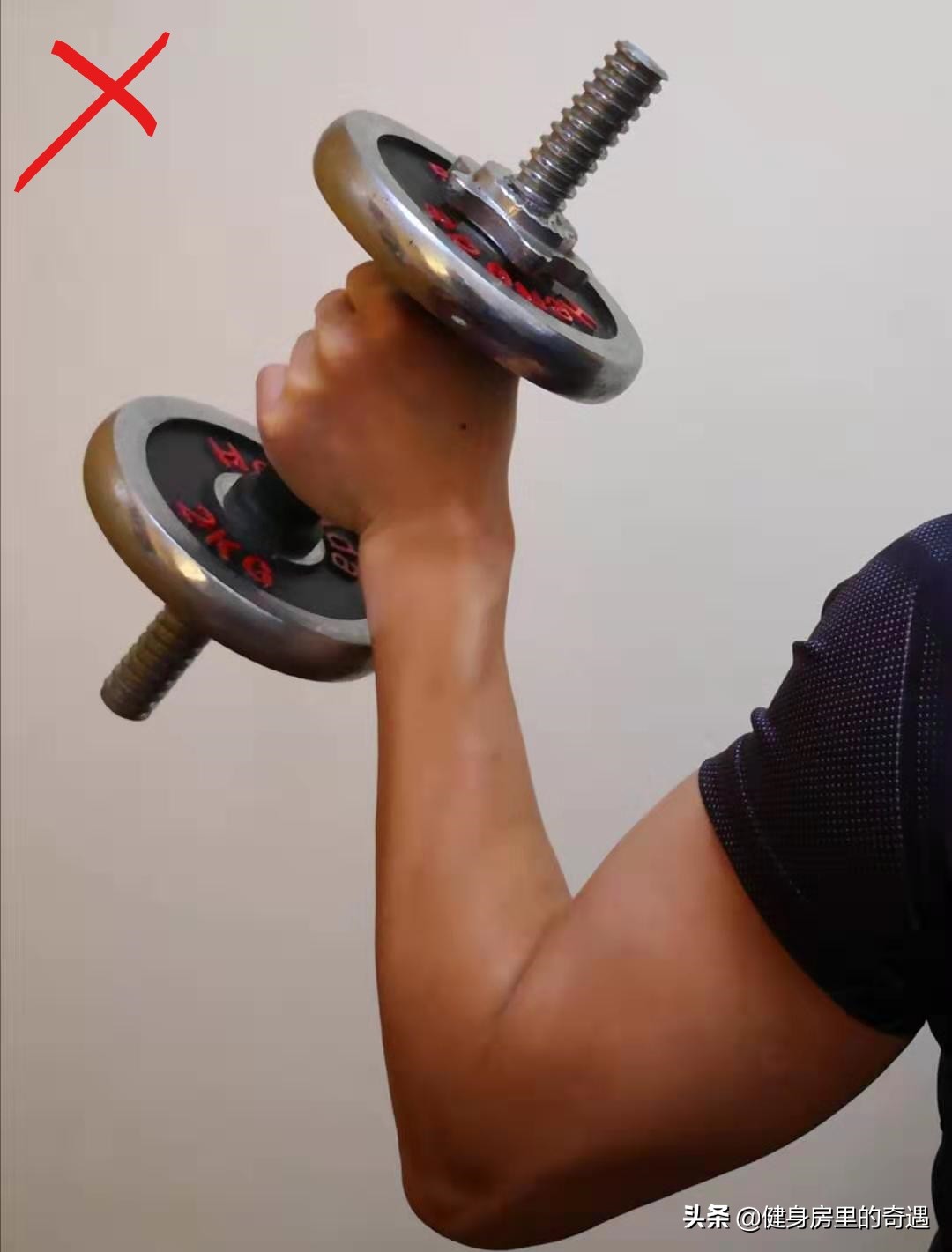 肩膀哑铃推举的正确方法,哑铃推举正确的起手方法