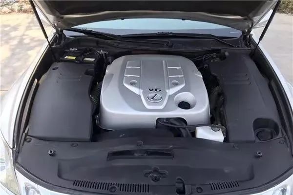 有哪些性能出众的豪车推荐,好车推荐10万雷克萨斯