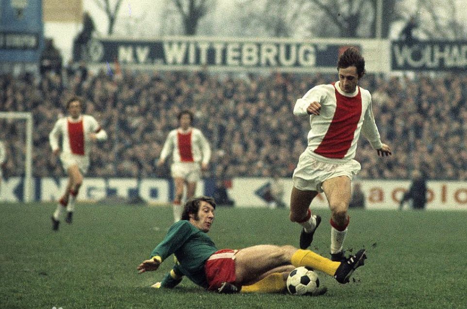 老梁观世界,小梁带你看世界完整视频