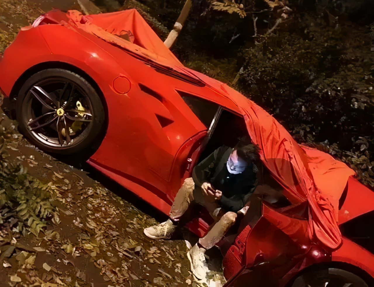 身价不输王思聪,家世堪比汪雨,被称为“沪上皇”的秦奋啥来头