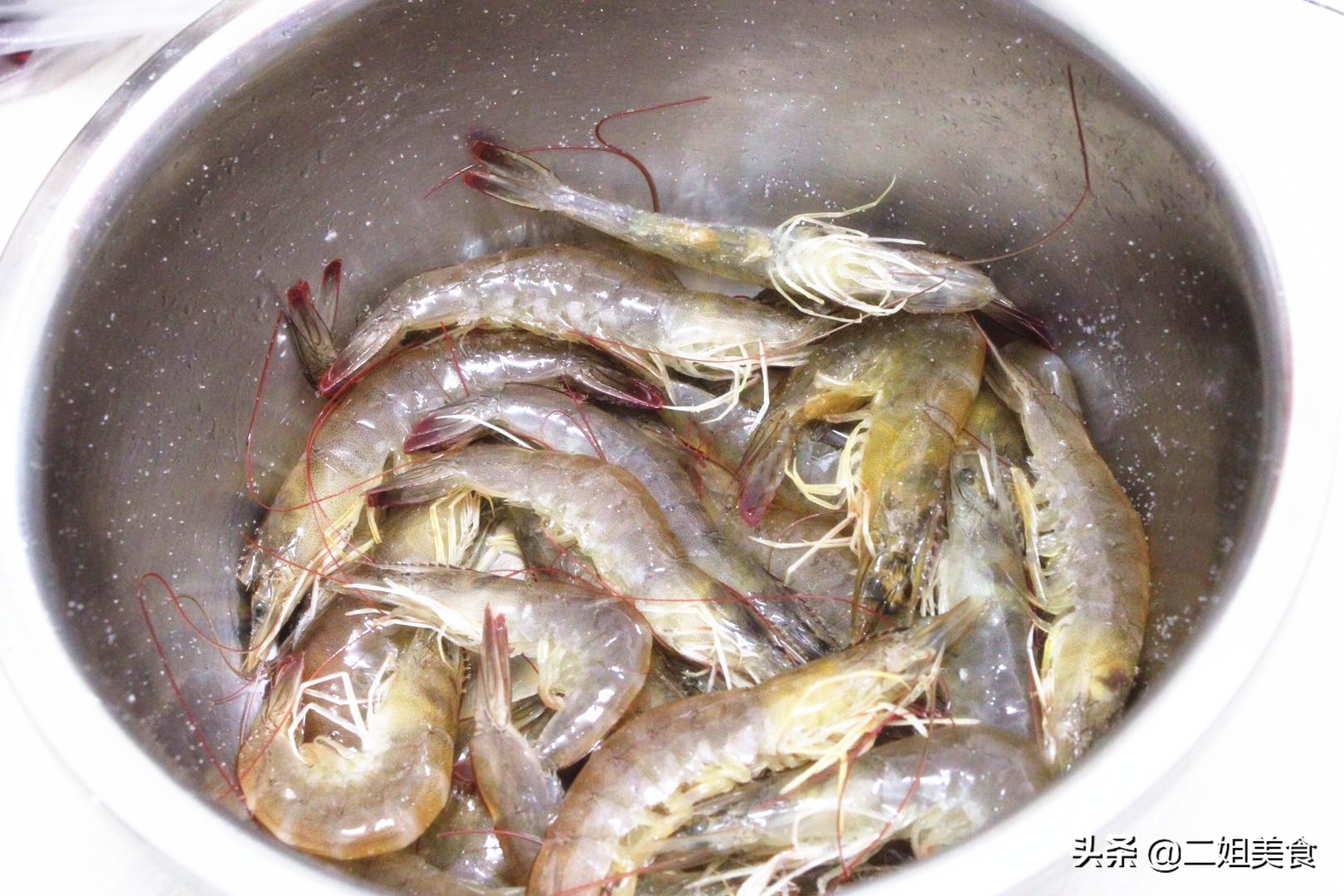 养殖虾和海虾的虾须有区别吗,野生大虾和饲养虾营养价值区别