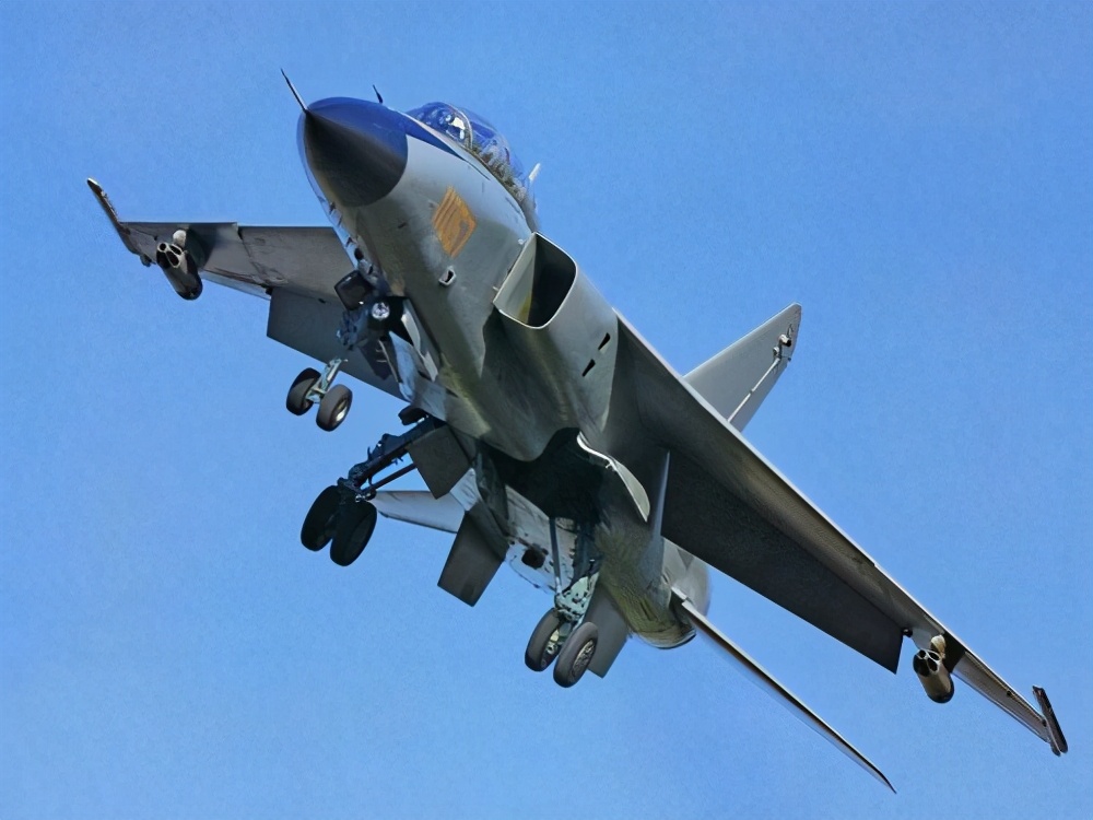 歼轰7为什么不卖,歼轰7飞豹退役