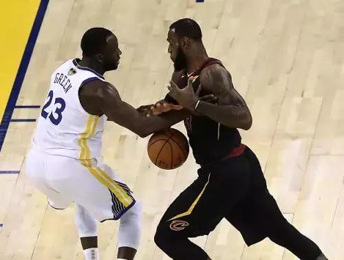 篮球正确防守和防守犯规动作,篮球动作违例和犯规大全