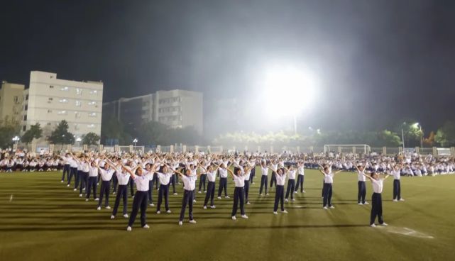 活力校园,活力青春缤纷校园