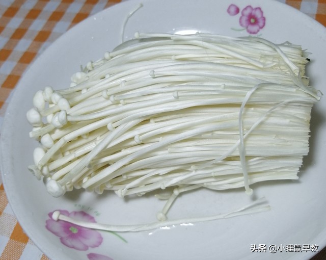 简单好吃的家常菜做法凉拌金针菇,凉拌金针菇美味爽口做法简单好吃