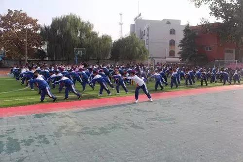 韵律操阳光大课间,凉州区东关小学阳光大课间韵律操