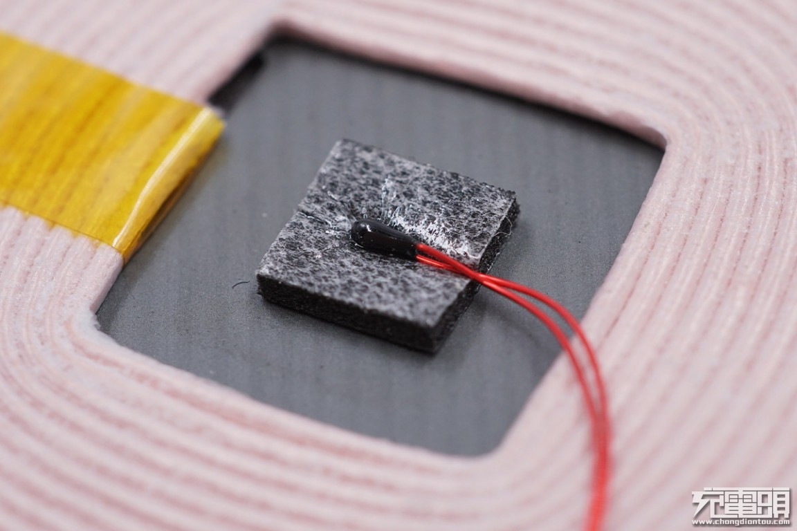 小米智能加热杯垫,小米恒温杯垫拆解测评