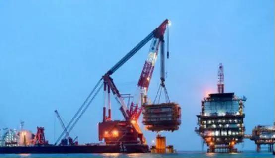 敬中国是条汉子!伊朗石油“跳楼”大甩卖!除了中国无人敢买