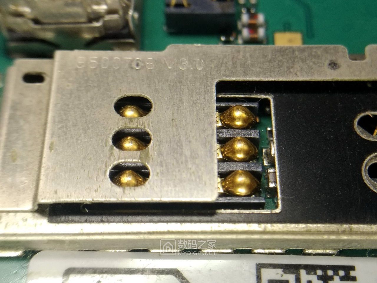 70余图拆解2008年款诺基亚全键盘旗舰E71,曾经的神机名不虚传