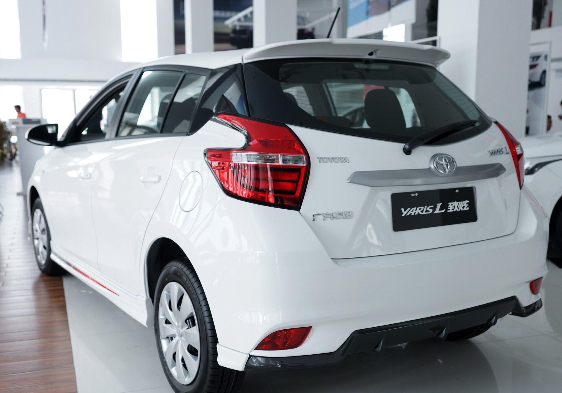 丰田雅力士6座自动挡落地价,广汽丰田雅力士vs广汽本田飞度