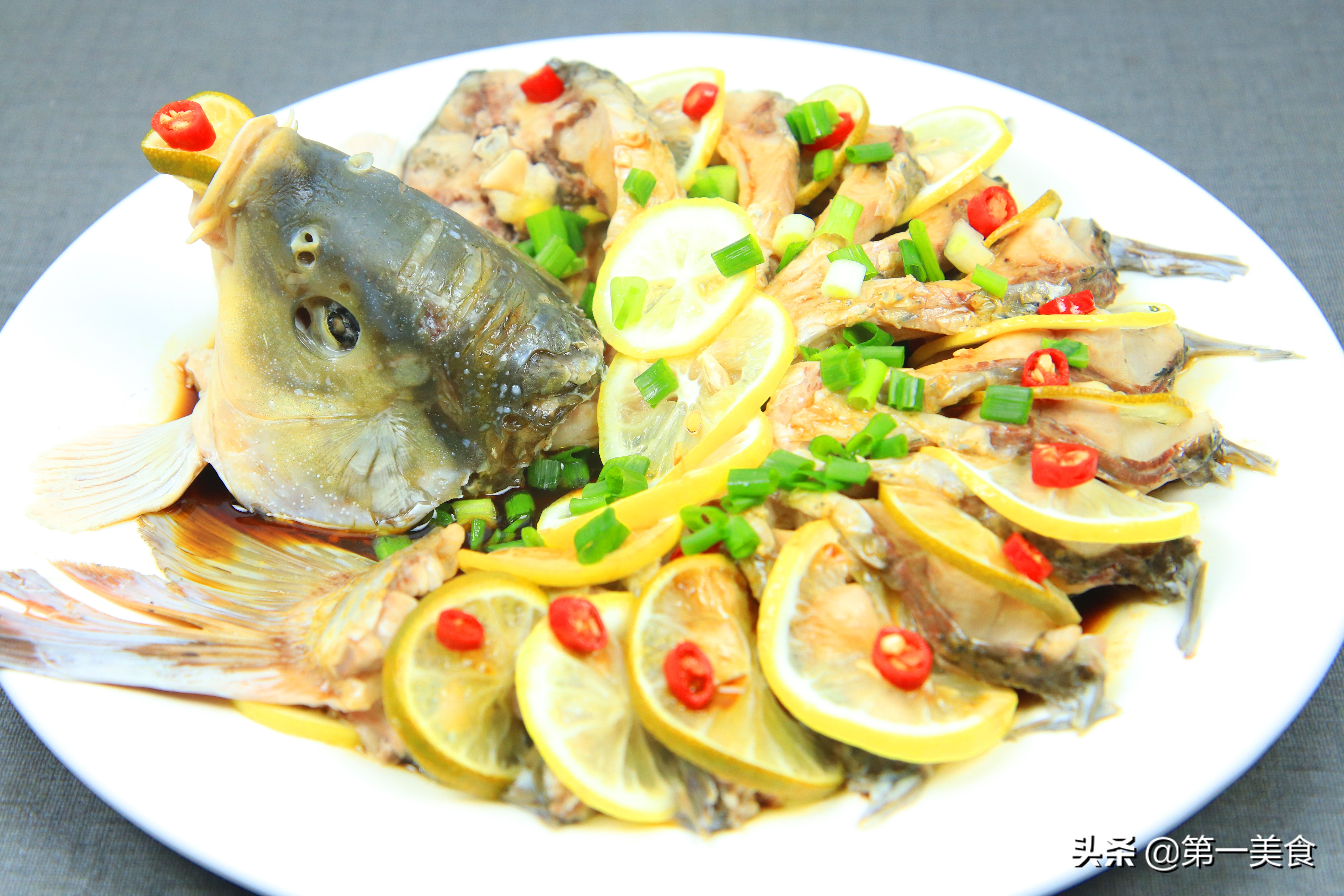 水煮鱼片柠檬鱼最正宗的做法,大厨糖醋鱼片的做法大全