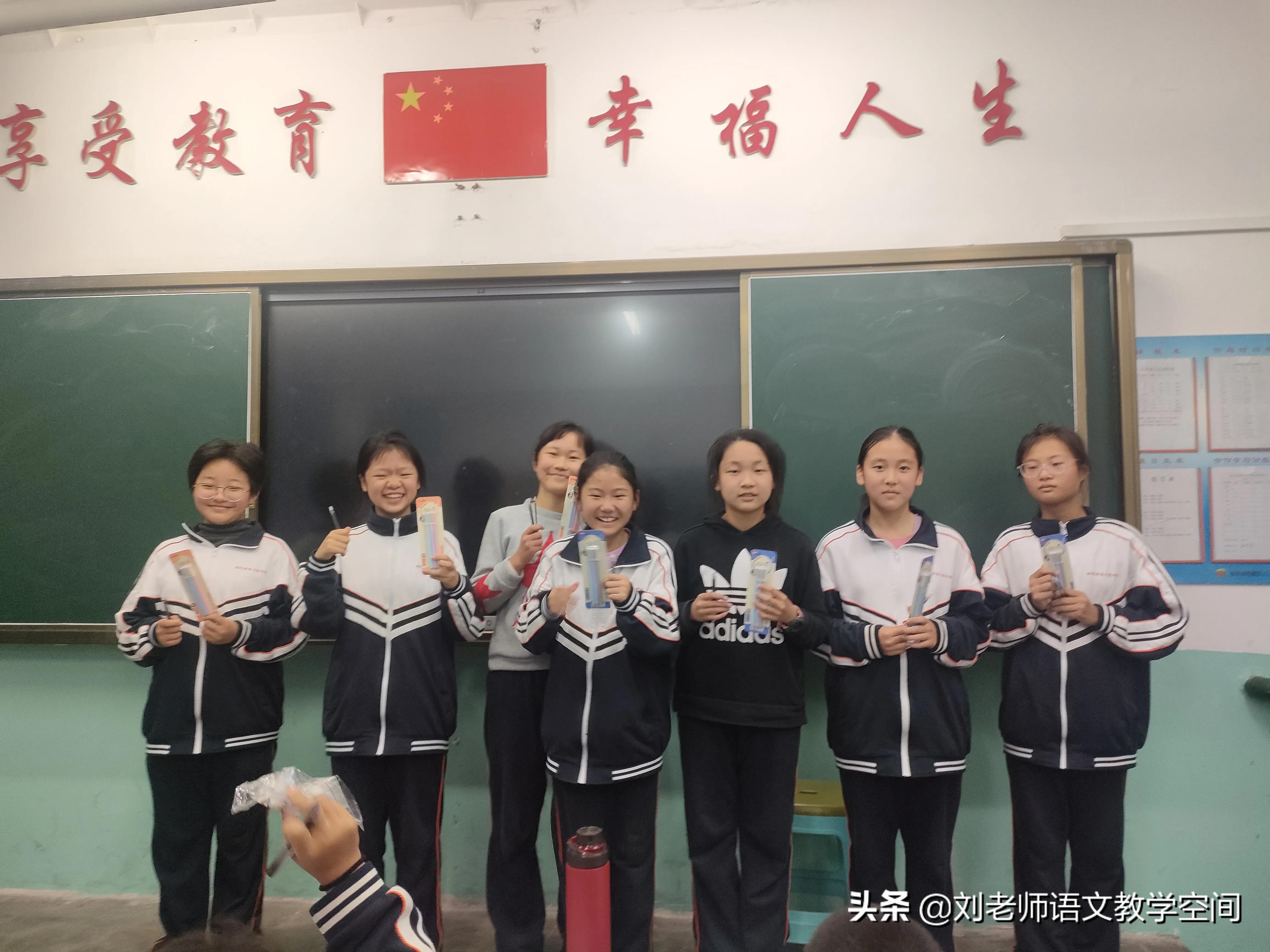 足球队员和啦啦队,写给足球队的话