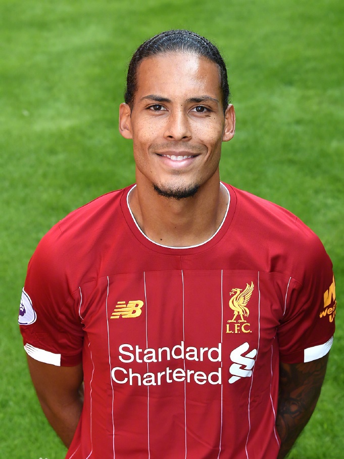 利物浦首夺英超冠军阵容,利物浦英超夺冠后主力阵容分析