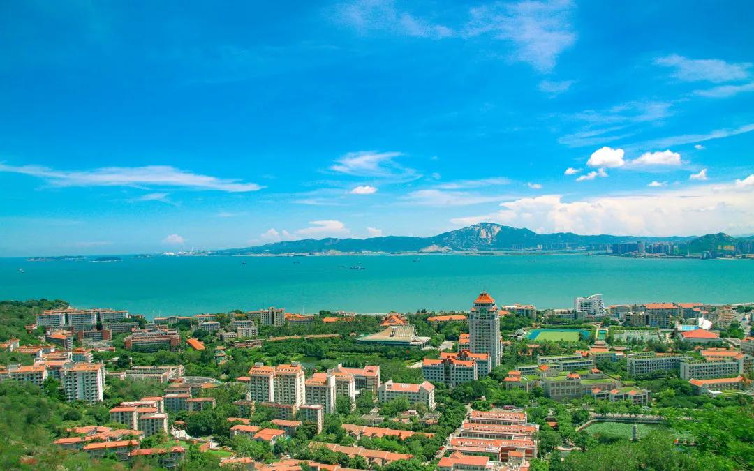 101岁杨振宁罕见出镜,杨振宁百岁生日快乐