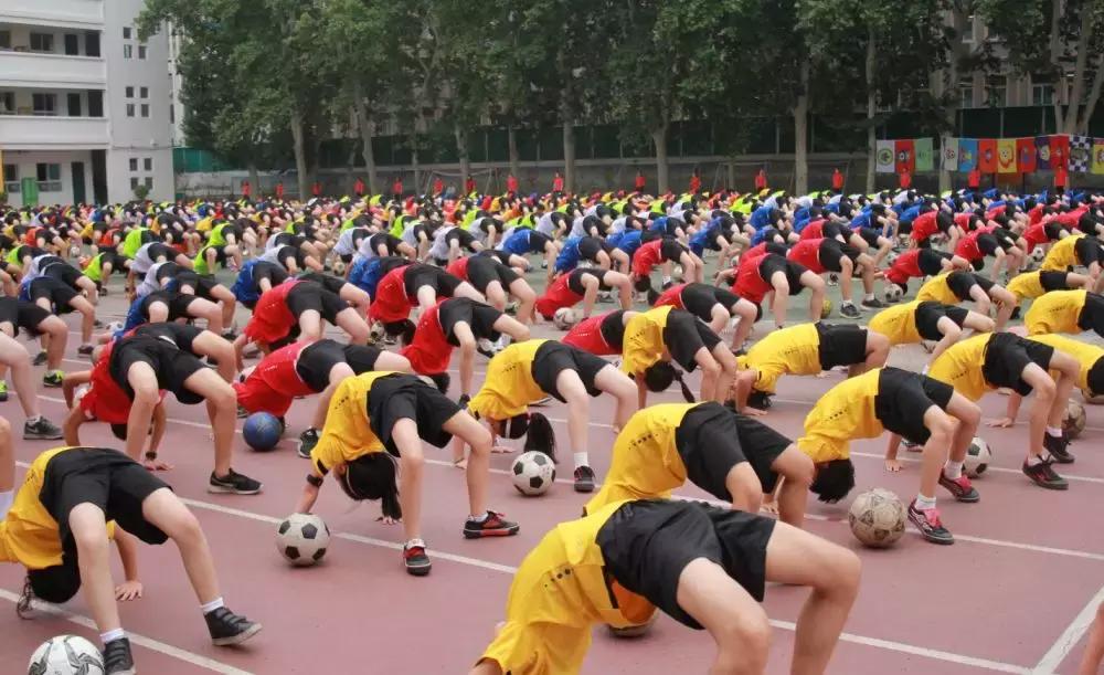中国青少年足球联赛河南实验,央视记者探访河南学校