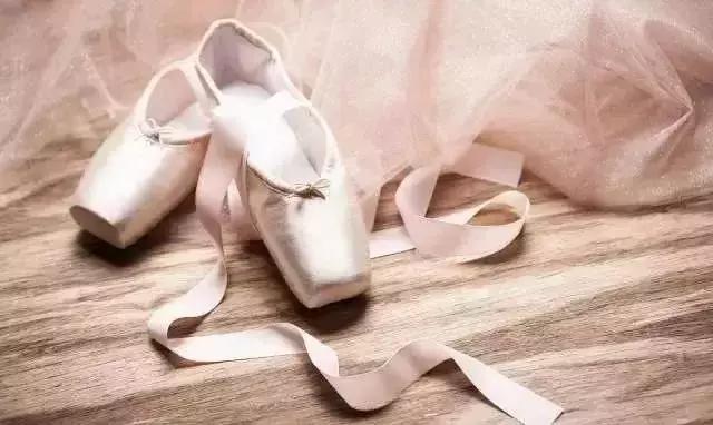 让男生又爱又恨的鞋,让人又爱又恨的运动休闲鞋