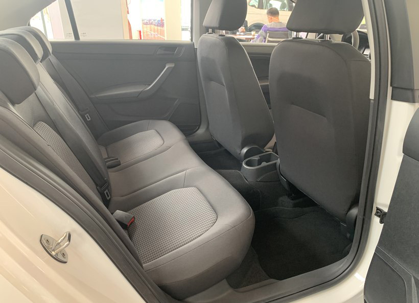 90年代桑塔纳二手卖多少钱,90后的桑塔纳现在多少钱