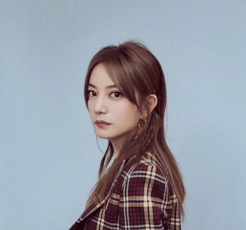 赵薇评价周星驰视频,少林足球周星驰对赵薇说回火星