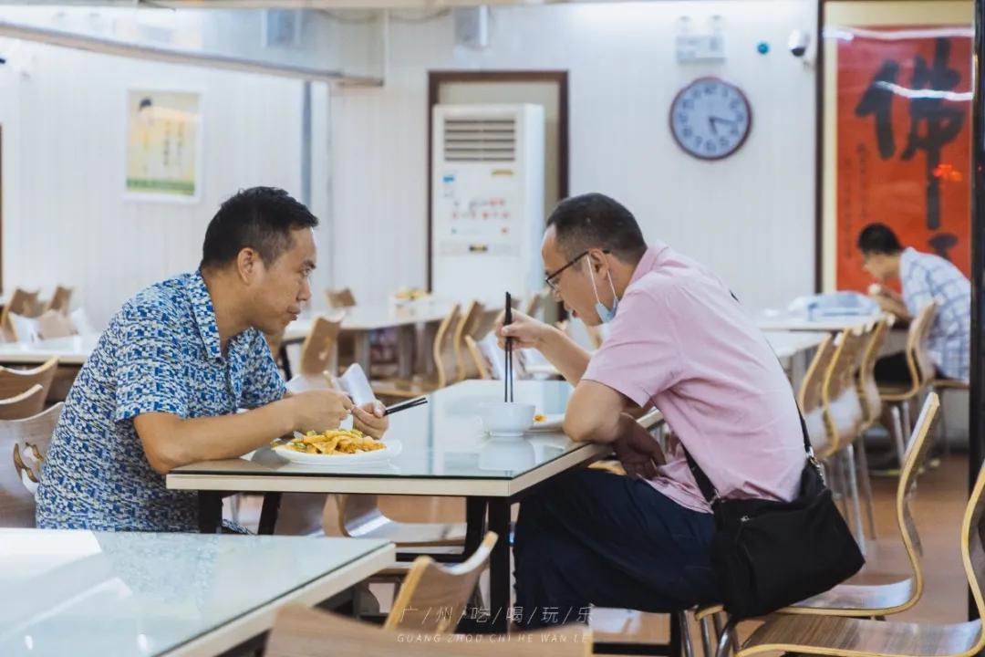 天平架素食自助餐,15元吃素食自助餐