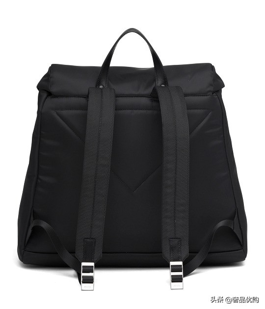 prada新款刺绣宽肩带,prada三角徽标外套