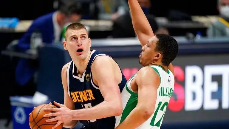 勇士vs掘金怀斯曼集锦,掘金这波到底是亏还是赚