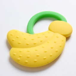 孩子爱咬玩具怎么引导,婴儿老是咬玩具可以阻止吗