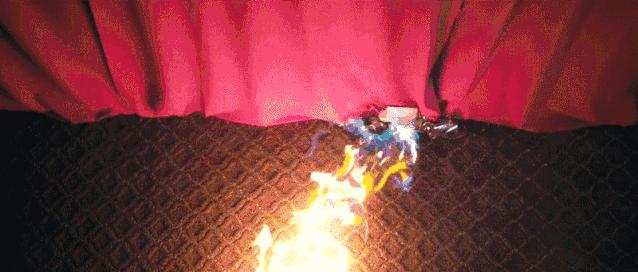 「啪啪」就会死！只有处女才能活到最后...