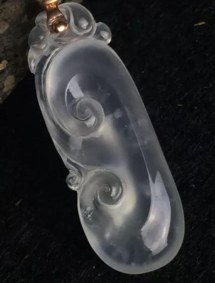 翡翠宝石怎样来鉴定,鉴定翡翠真假的方法