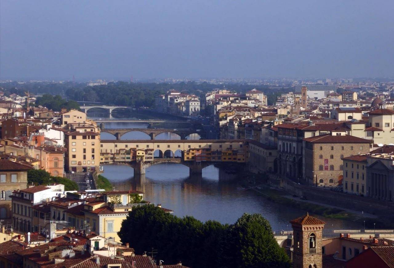 比凯泽斯劳滕神话更加传奇的逆袭莎士比亚笔下的小城曾如此凶猛