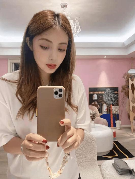 麦迪娜分享二胎生产日记,麦迪娜晒产前产后对比照