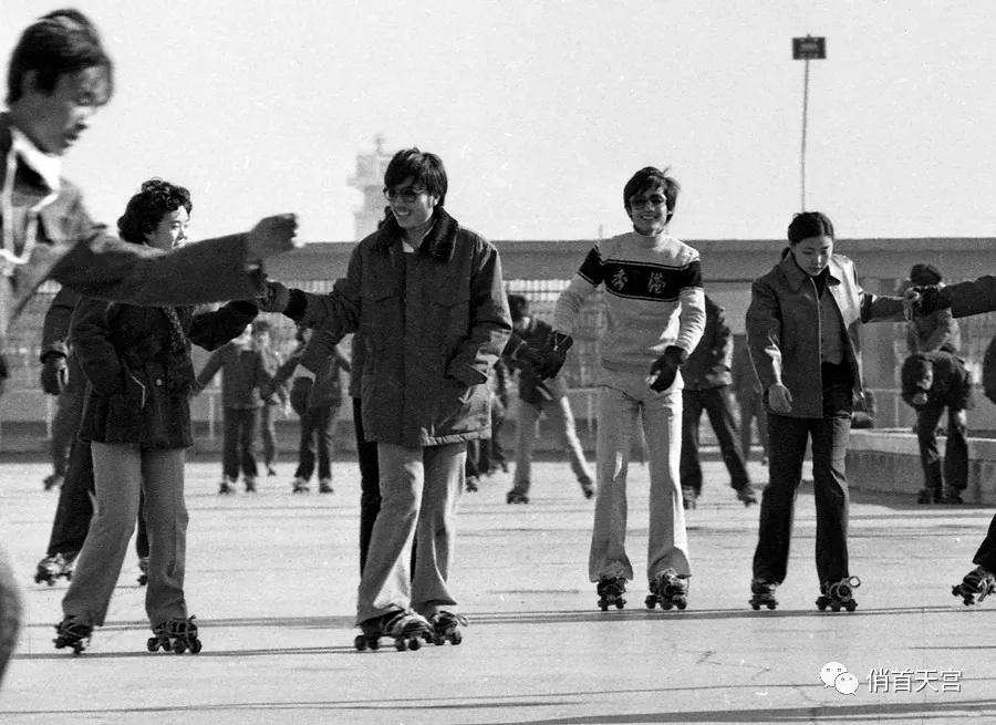 天津青年路的老照片1990年,天津市南京路图片