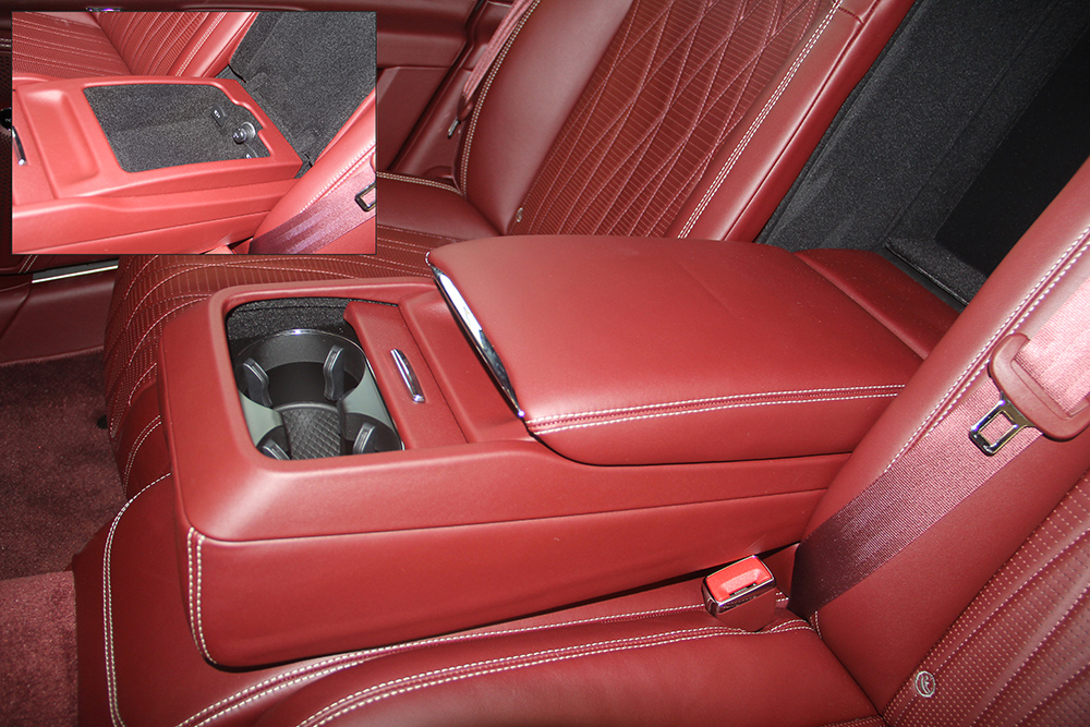 宾利飞驰2024款是立标还是平标,运动宾利飞驰