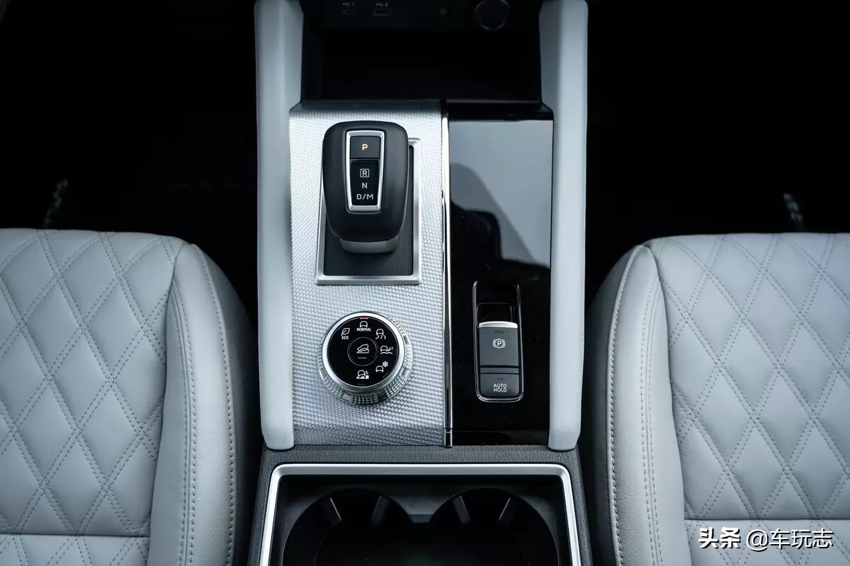 2021款三菱欧蓝德改款后,2020款三菱欧蓝德有哪些改变