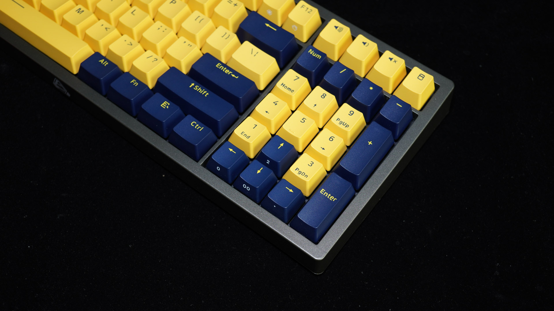 firstbloods1机械键盘测评,firstbloodf11机械键盘评测