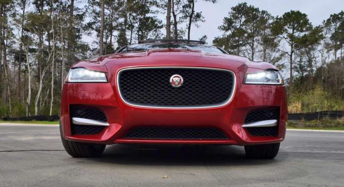 2017款JaguarXE35tAWDR-Sport评论：爪子已经出局了