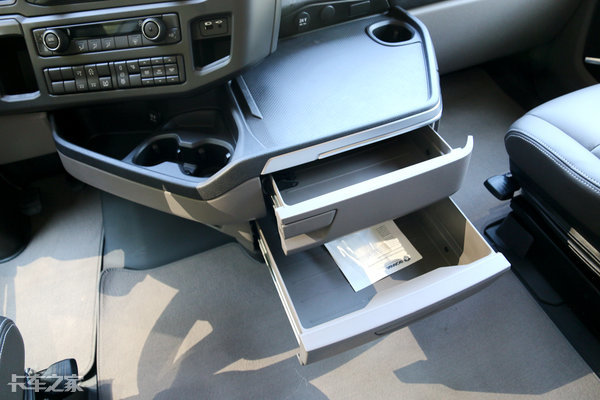 公路之王斯堪尼亚s500,斯堪尼亚s500跑高速视频