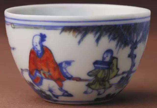 斗彩玲珑,斗彩姹紫特征