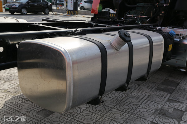 6.2米解放龙v国五2017款,解放龙vh6米8货车口碑怎么样