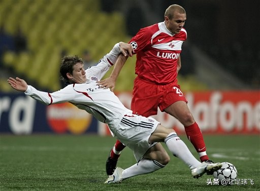 足坛凶狠的后卫,当今足坛攻击型中前卫排名