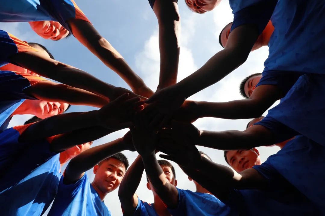 火焰蓝俱乐部图片,火焰蓝篮球队