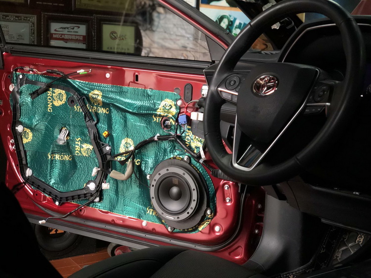 成都亚洲龙音响改装,成都丰田海狮汽车音响改装