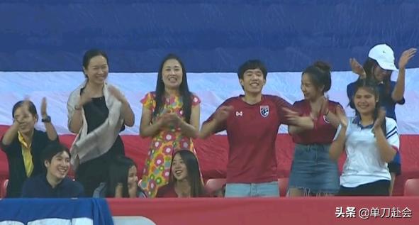 耻辱！国青5防3被打爆，泰国踢出巴萨式配合，10秒4脚传递破门