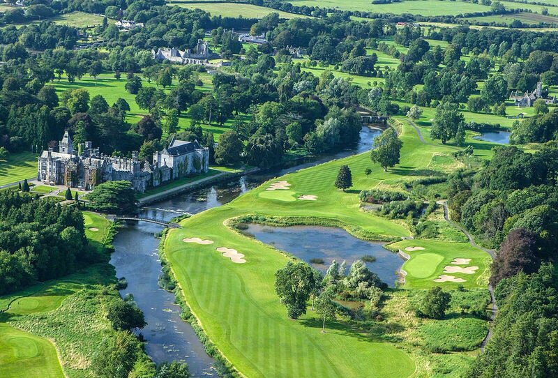 张若昀唐艺昕拍婚纱照被偶遇,网友偶遇张若昀唐艺昕拍婚纱照